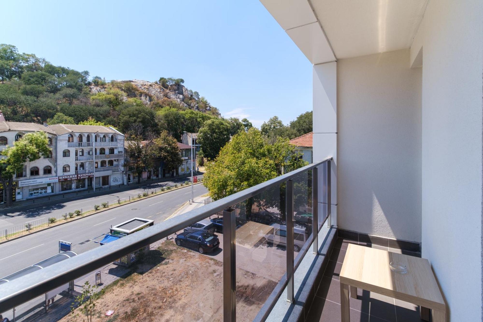 Modern 1-Bedroom Apartment With Free Parking Plovdiv Exterior foto
